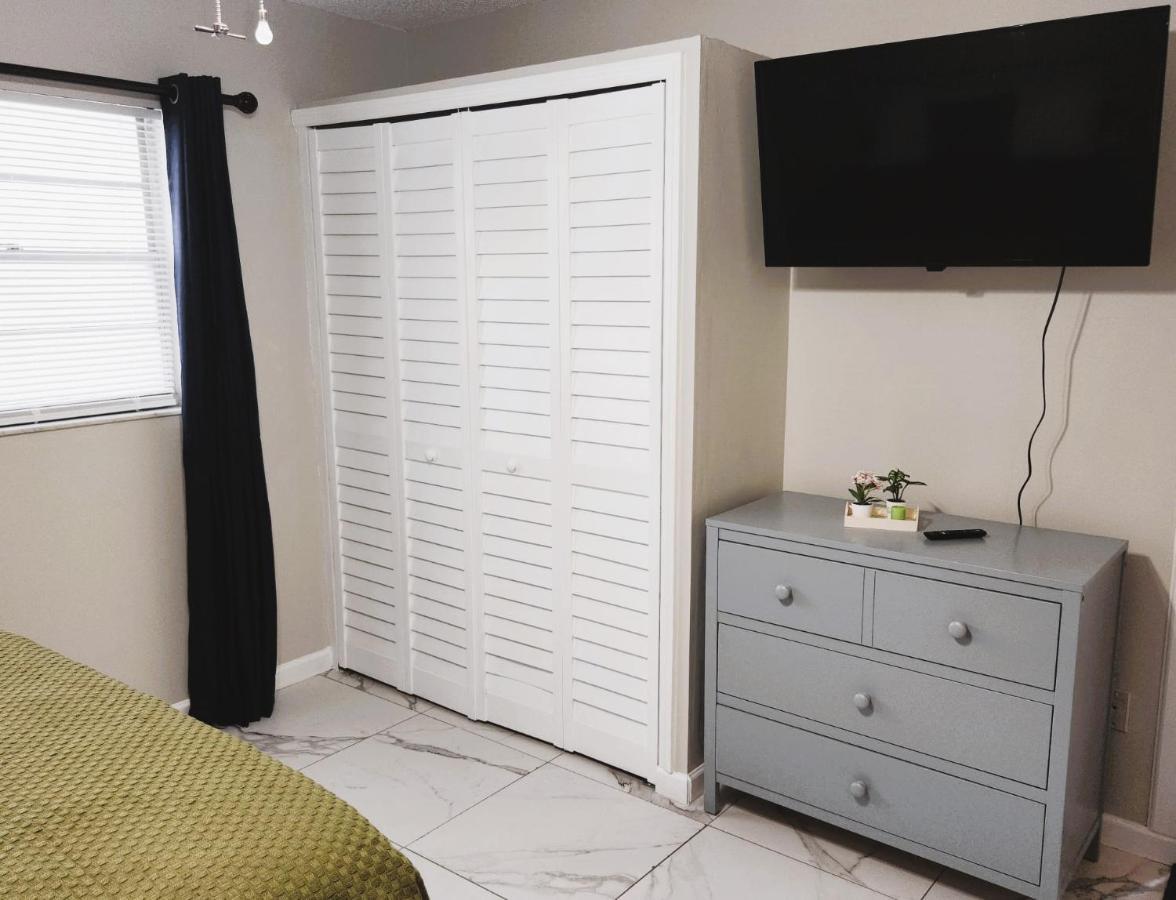 Adorable Mini Suite In טאמפה מראה חיצוני תמונה